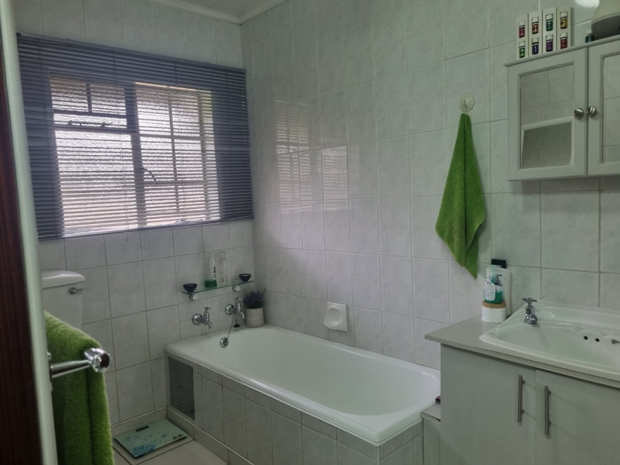 4 Bedroom Property for Sale in Vaalpark Free State